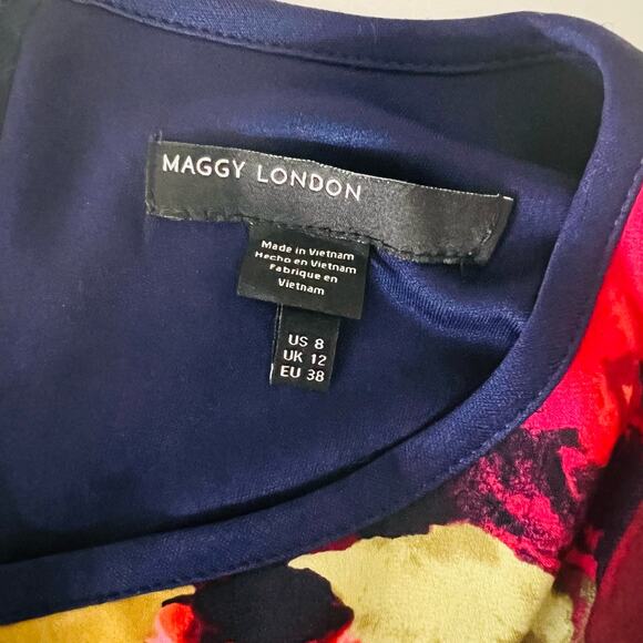 Maggy London Floral Short Sleeve Pleated Flare Dress Size 8 Multicolored - Picture 3 of 7